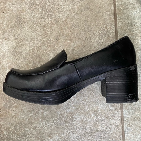 Black Chunky Heel 90s Loafers - Picture 6 of 10